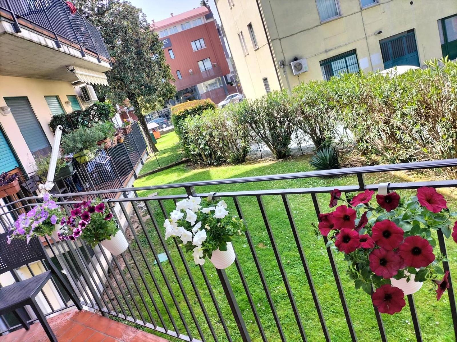 Roka House Lägenhet Peschiera del Garda Exteriör bild